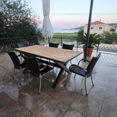 Apartmani Matea Трогир Екстериор снимка