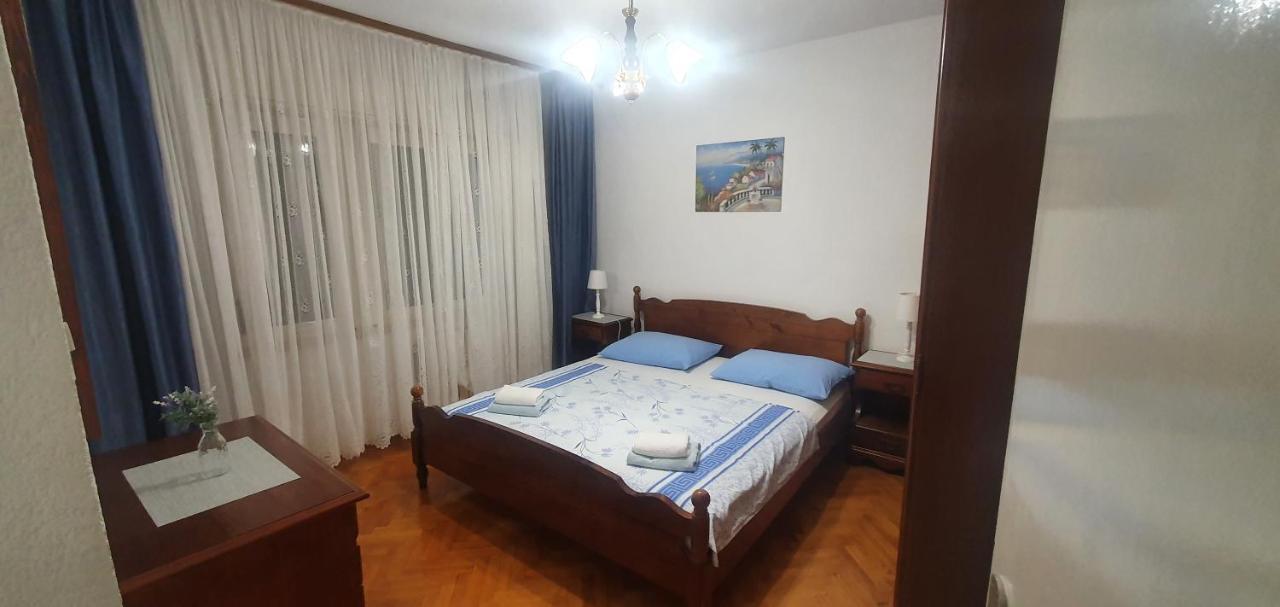Apartmani Matea Трогир Екстериор снимка