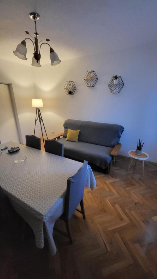 Apartmani Matea Трогир Екстериор снимка