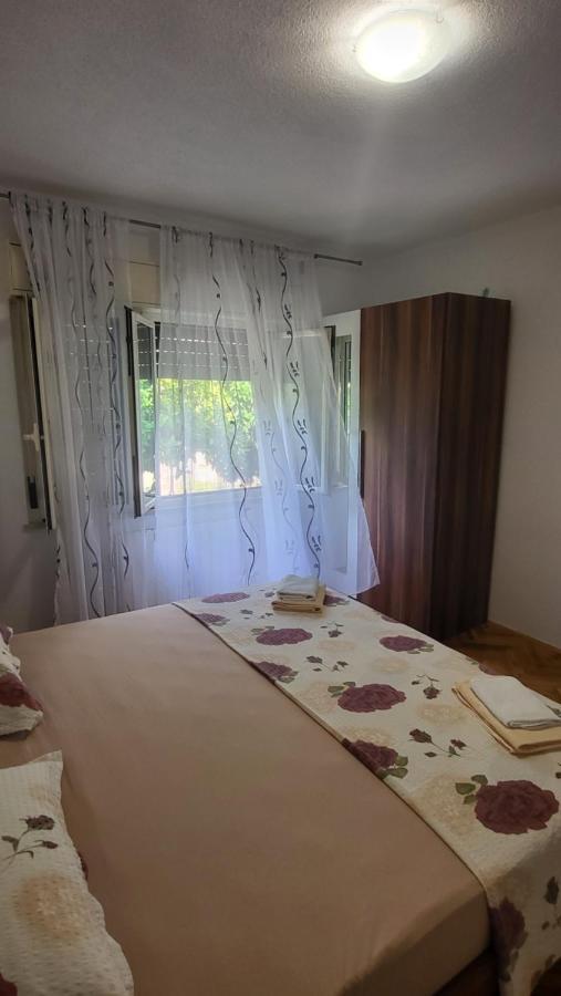 Apartmani Matea Трогир Екстериор снимка